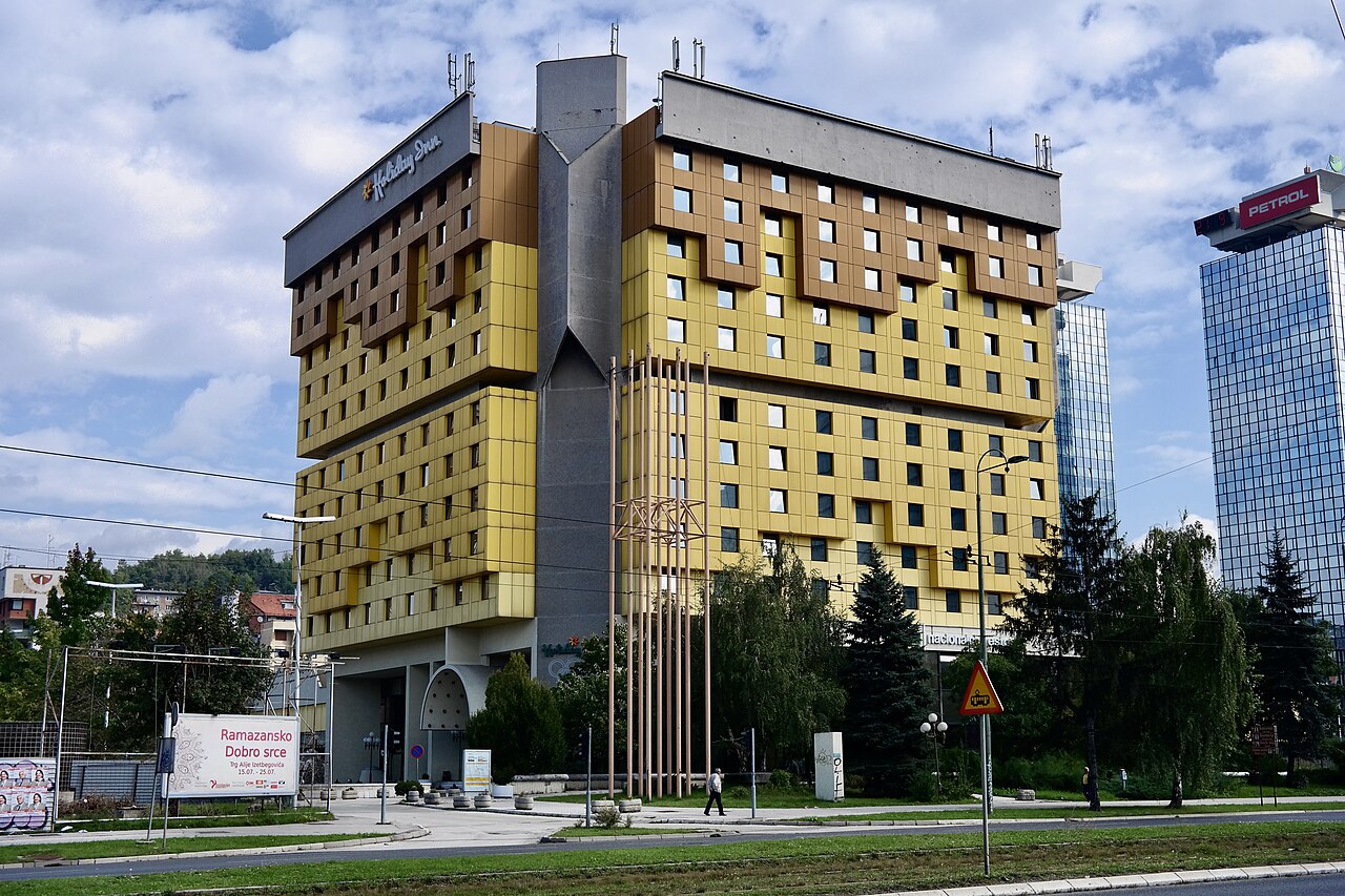 Das Holiday Inn in Sarajevo — 1992 beginnt die Belagerung der Stadt