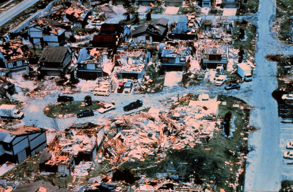 Zerstörte Wohnhäuser nach dem Hurrikan „Andrew" 1992 in Florida