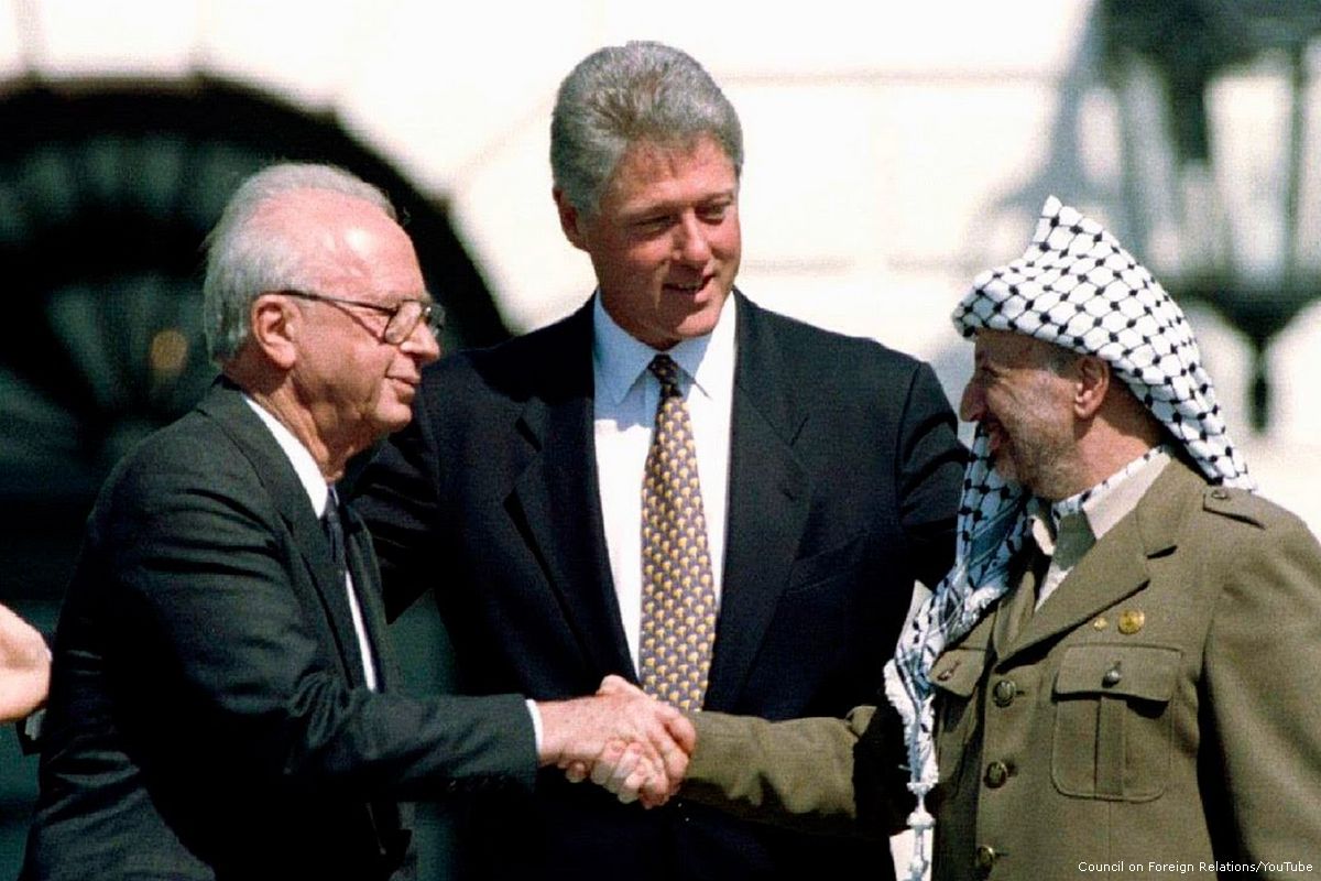 Der Handschlag von Rabin und Arafat beim Oslo-Abkommen, 1993