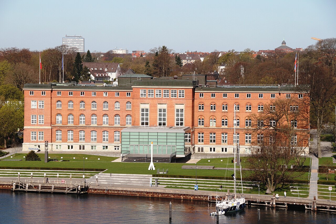 Das Landeshaus in Kiel — 2005 scheitert Heide Simonis viermal