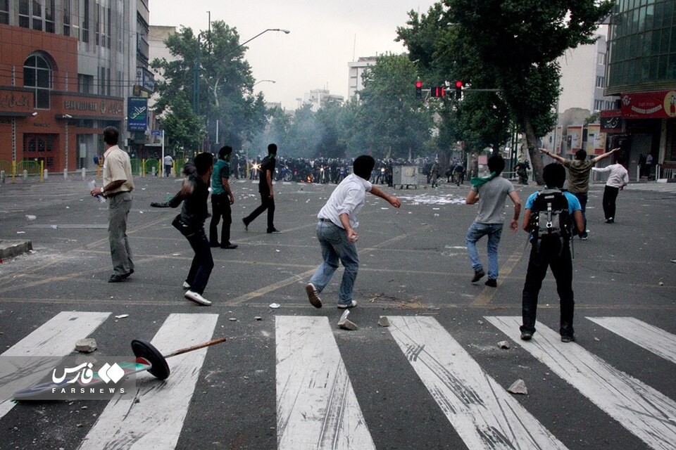 Demonstrierende bei den Protesten nach der iranischen Präsidentschaftswahl 2009