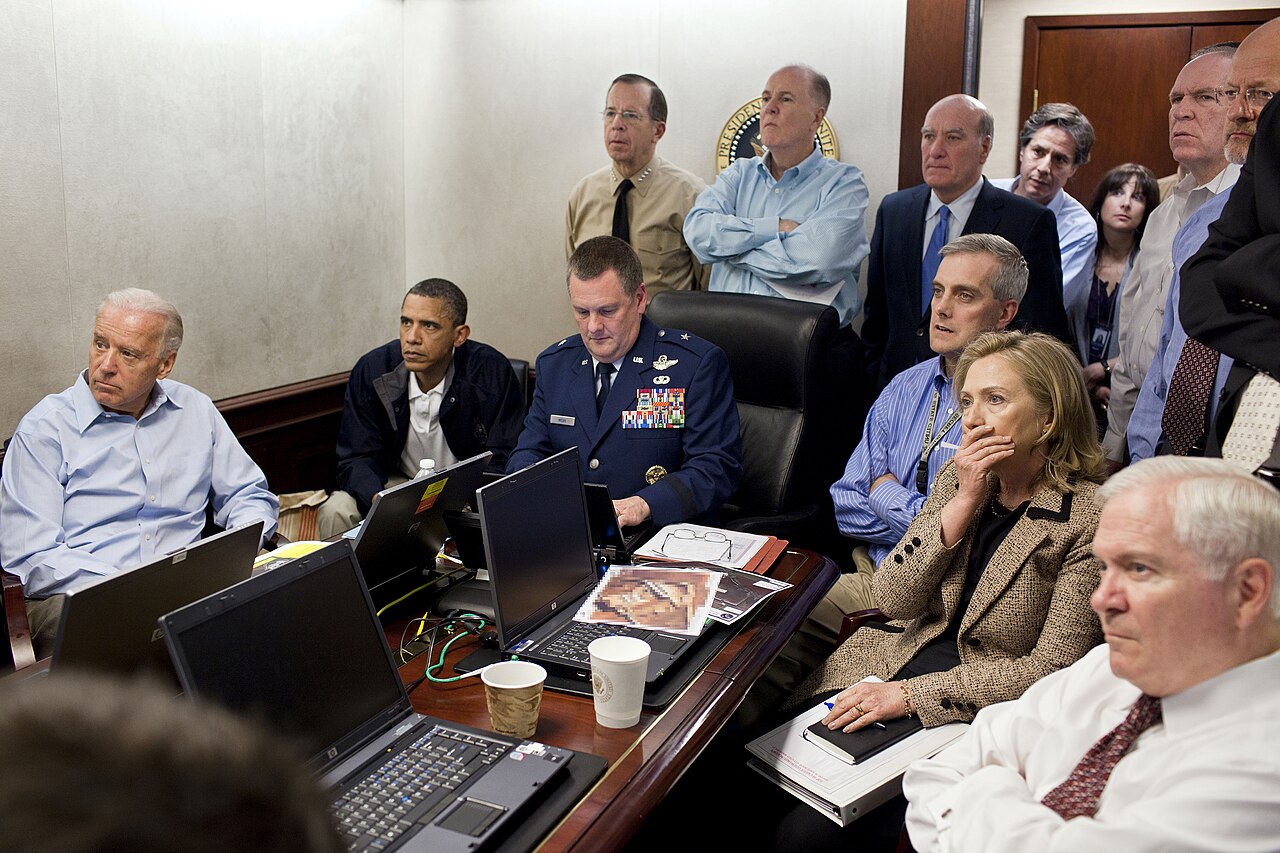 Präsident Obama und sein Stab im Situation Room während der bin-Laden-Operation, 2011