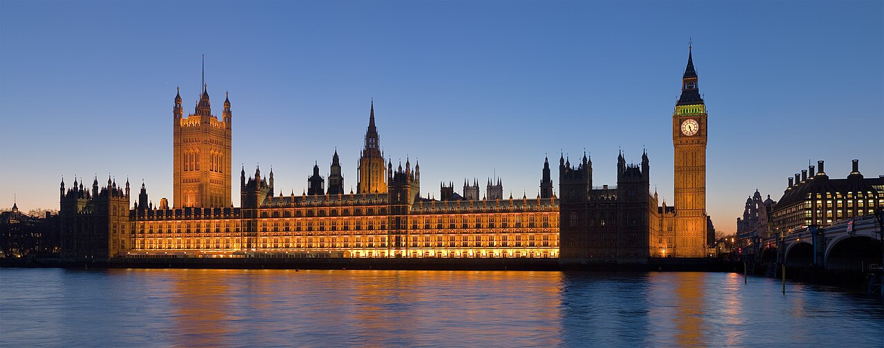 Der Palast von Westminster in London — 2016 stimmt Großbritannien für den Brexit