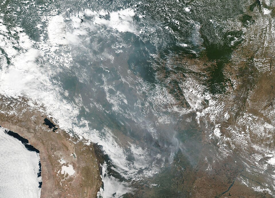 NASA-Satellitenaufnahme der Waldbrände und Rauchwolken über Brasilien, August 2019