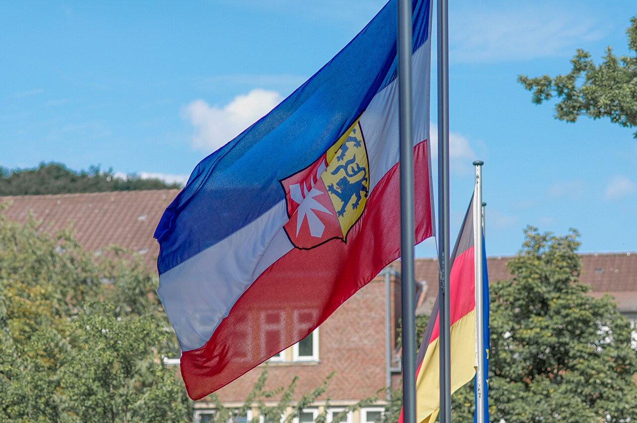Der Landtag in Kiel — 2022 gewinnt die CDU unter Günther