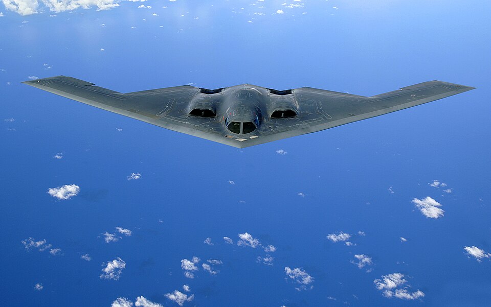 Ein B-2-Tarnkappenbomber vom Typ, der bei „Operation Midnight Hammer" eingesetzt wird