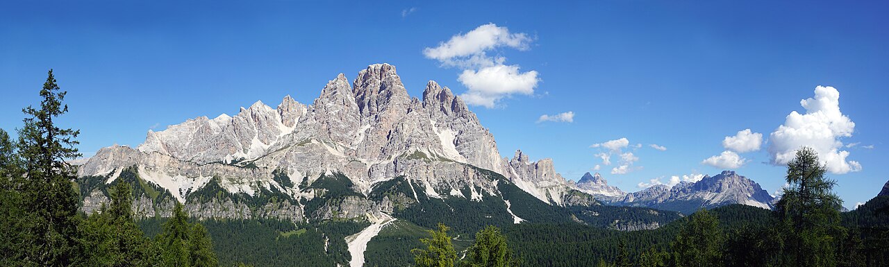 Cortina d'Ampezzo in den Dolomiten, Mitausrichter der Winterspiele 2026